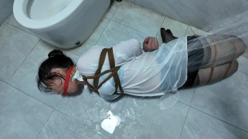 【李大侠原创】紫涵浴室驷马淋水