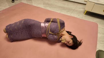 【李大侠原创】茜茜居家遭劫