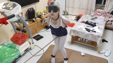 【缚予】线下真实调教之白丝/真空泳装踮脚走绳调教！白丝泳装+踮脚走绳+口球口水+SP耳光，金发妹子木古被项圈拖着向前来回走绳，只能被迫踮起脚尖来减轻痛苦