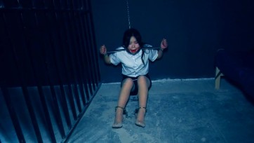 【胜景影视】《掉入魔窟的女白领》 下集 公司女白领结果老板收买了检察院人员把女白领判处终身监禁一级禁锢着