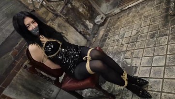 【Made in Japan】Nao Iinari is a trophy wife who stages her own disappearing