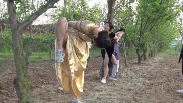 【胜景影视】捆绑带着三女M野游
