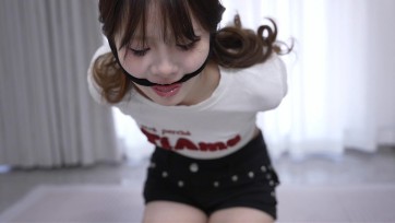 【比尔工作室】惩治美少女 清纯少女的羞耻一面