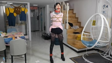 【JS】【欣妍】《诊所风波》护士因没穿工鞋而引发的一场风波/口球堵嘴/直臂捆绑/皮质脚铐/棒棒刺激