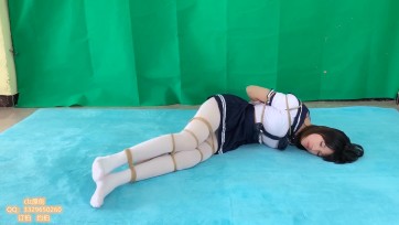 【clz原创】灵粒白丝白丝手套日本学生服迷晕捆绑挣扎 逃脱