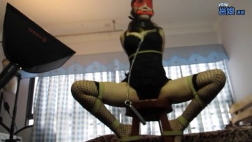 【邕娘】美女KIKI开脚禁锢后的调教 姿态完美 滴蜡 挑逗 妩媚的扭动
