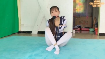 【clz原创】思思白丝超级 紧驷马 超大口球 ！！