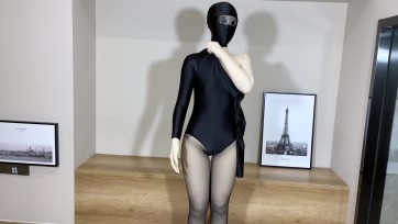 【爱丝袜の凌风姐姐】超紧丝袋包包乐——(kig+无缝丝袜+体操服)+(超紧油亮丝袋)+(遥控跳D+嗡嗡棒+捂嘴短ZX)+(放置play+强高+挣扎扭动)