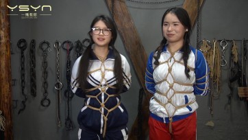 【一绳有你】【快乐的体验】18岁的高中生身穿校服慕名前来体验尝试各种金属道具拶子龟甲敷捆绑后她们谈了这次亲身体会