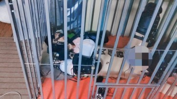 【小系】［伪娘/炮机/折磨］人形母狗笼中训练被迫呻吟