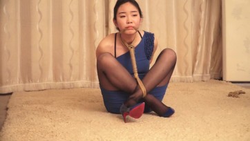 【逍遥】美女林丹丹唯美紧缚海老缚 驷马 五花 麻绳勒嘴 口球堵嘴
