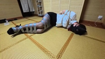 【渎竺】【川川】OL职业装,黑丝美腿灰色胶带极致紧缚挣扎!