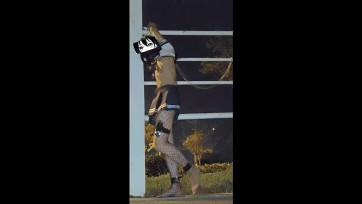 【一只松鼠】户外路边刺激手铐自缚