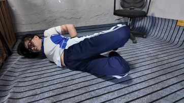 【李大侠原创】小遥的故事之关押